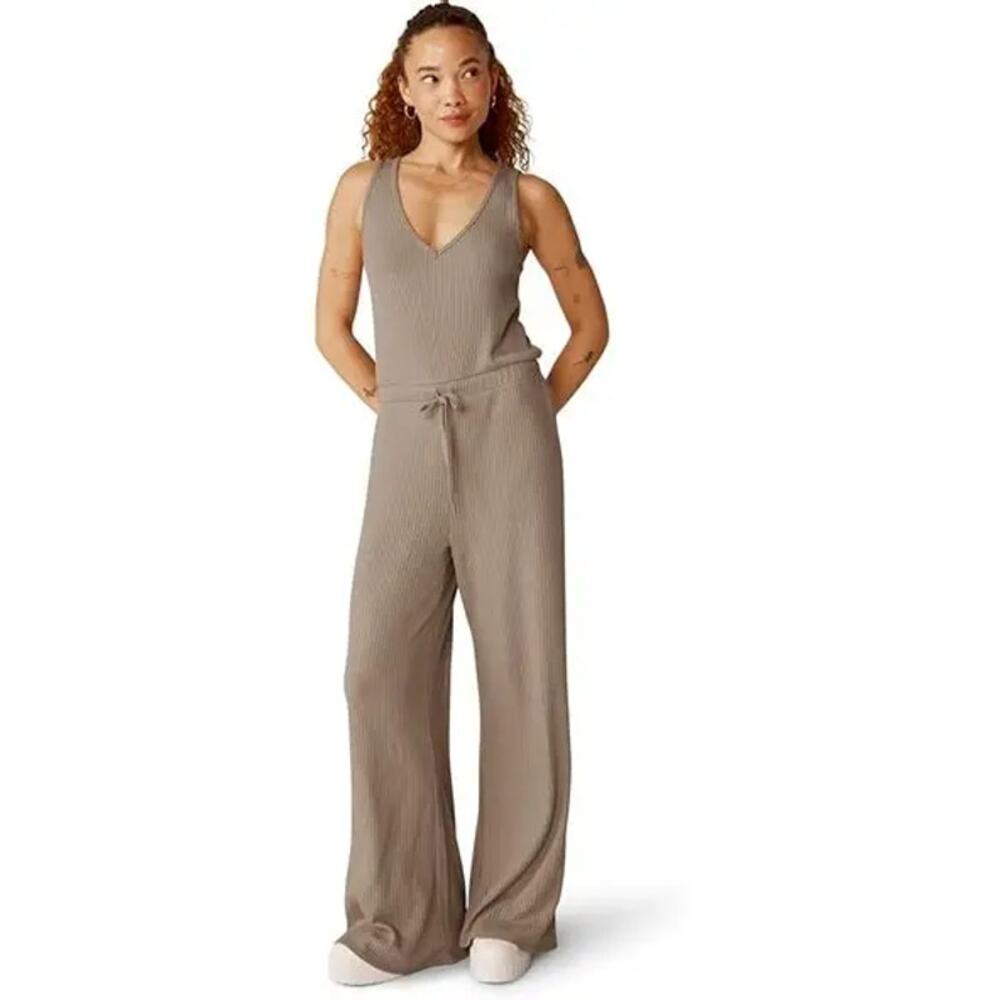 Beyond Yoga Ribbed Knit Jetsetter Jumpsuit Sleeveless Size Medium Beige Tan